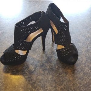 Apt 9 black high heels